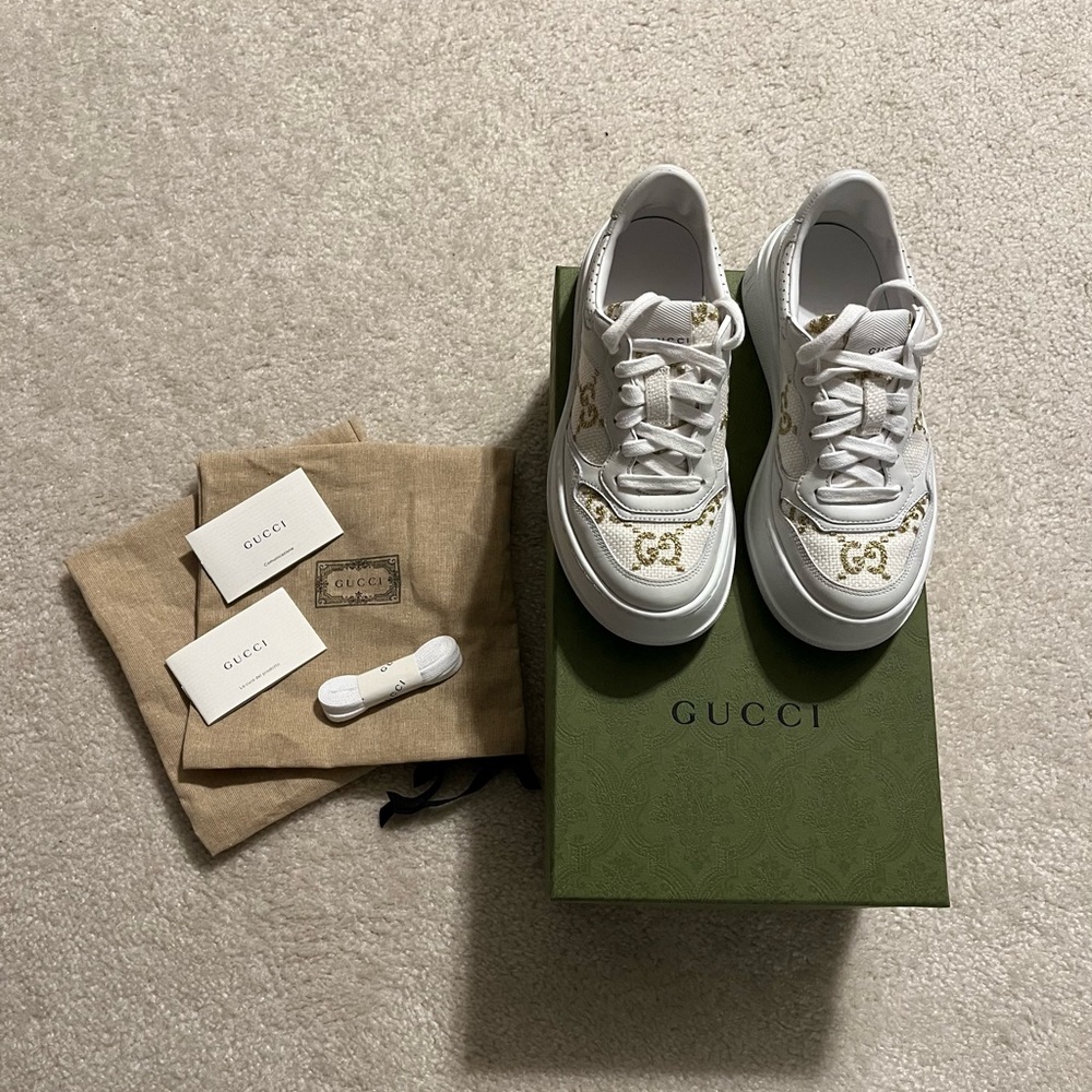 Gucci Sneakers - Picture 4 of 12